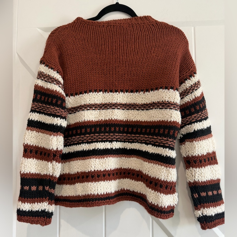 🆕 Elsamanda Elegant Brown and Cream Striped Sweater - Picture 2 of 7